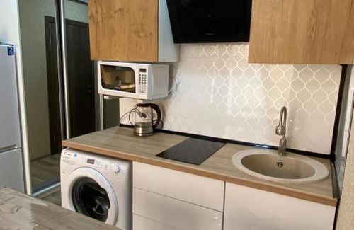 Anapa Apartment | Oceanfront Retreat Just Moments from the Beach - 10/10 Rated
