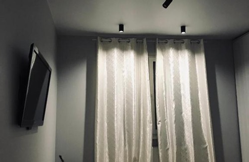 Ternopil Apartment | Beautiful Parkside Apartment Near Lake - Top Rated 9.7