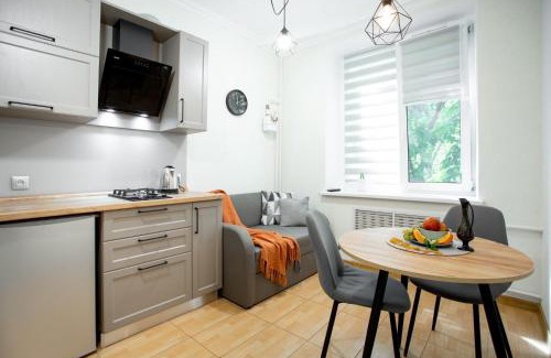 Mykolaiv Apartment | Elegant Apartment on Sobornaya St - Guest Rated 9.9/10