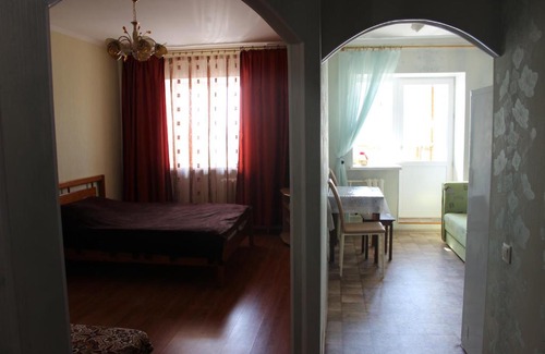Arkhangelsk Apartment | Prime Apartment in Central Obvodny with Hot Tub Access