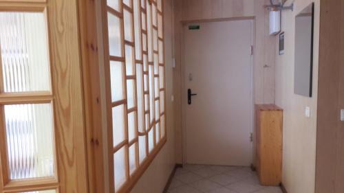 Plavniekkalns Apartment | Oceanfront Retreat in Jurmala with Stellar Guest Ratings