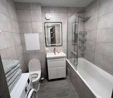 Berehove Apartment | Comfortable Апартаменти: Top-Rated & Child Friendly Stay