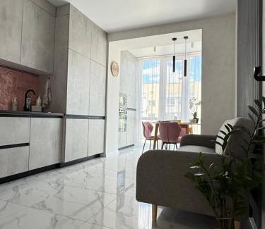 Lenins'kyi district Apartment | Top-Rated Family Retreat in Podil - Lux Apartment Awaits