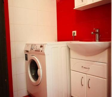 Obolon' Apartment | Cozy Apartment on Obolon: Perfect for Families and Pets