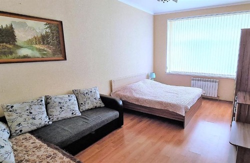 Zavodskoi Apartment | Guest Rated 10/10: Comfortable Apartment for Daily Rent