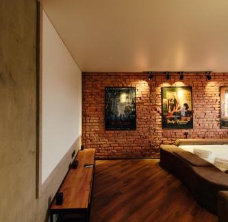 Petropavlovsk Apartment | Cozy Studio Apartment in Cinema: Pet-Friendly Retreat