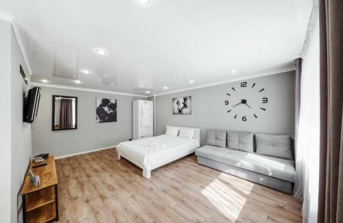 Petropavlovsk Apartment | Cozy Studio Apartment in the Heart of Publika