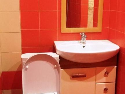 Frunzenskiy rayon Apartment | Budget-Friendly Studio Near Children's Park - Rated 9/10