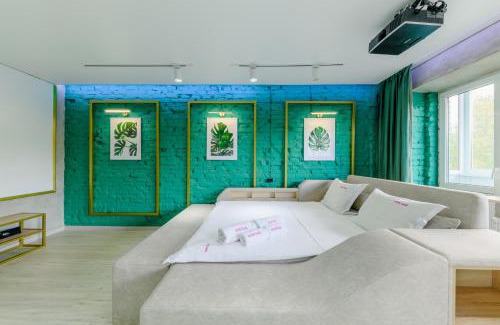 Petropavlovsk Apartment | Ocean Studio Apartment with Home Theater & Pet-Friendly Stay
