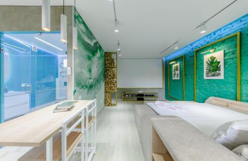 Petropavlovsk Apartment | Ocean Studio Apartment with Home Theater & Pet-Friendly Stay