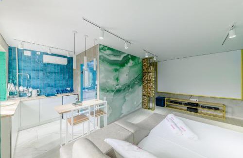 Petropavlovsk Apartment | Ocean Studio Apartment with Home Theater & Pet-Friendly Stay