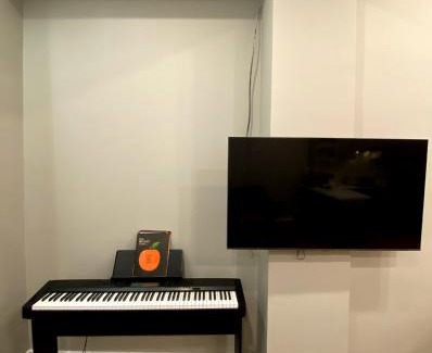 Almaty Apartment | Stylish Studio Apartment with Breakfast & Perfect 10/10 Rating