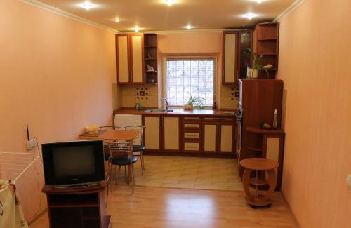 Chernihiv Apartment | Guest Rated: 9.6/10 Cozy Studio Apartment Awaits You