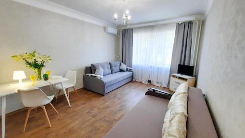 Podil Apartment | Beautiful Apartment with White Arbor Views - Alex Apartments