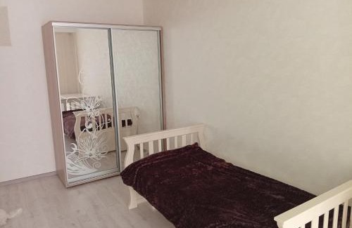 Yuzhne Apartment | Квартира с видом на море