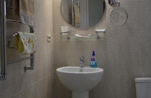 Yessentuki Apartment | Pet-Friendly Retreat Near Resort Park - 10/10 Guest Rated