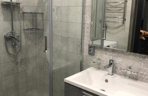 Anapa Apartment | Accessible КВАРТИРА: Guest Rated 10/10 for Comfort
