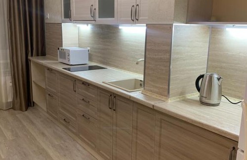Blagoveschenka Apartment | Cozy Apartment with Relaxing Hot Tub Amenities