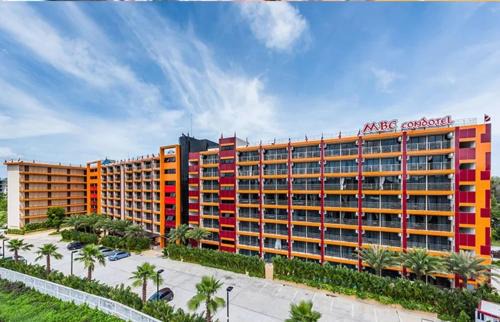 Mai Khao Apartment | Oceanfront Apartment with Pool & Hot Tub - Rated 8.3/10