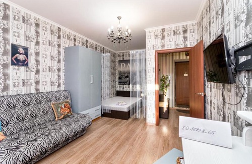 Tyumen Apartment | Stylish Apartment Near Train Station - Top Rated at 8/10