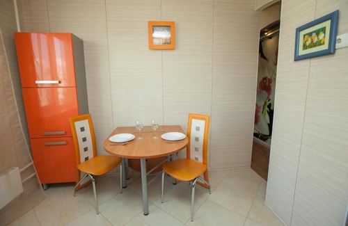 Tolyatti Apartment | Cozy 2-Bedroom Apartments at Автостроителей, 43
