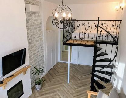 Kamenets-Podol'skiy Apartment | Experience Квітка на камені in the Heart of Старе місто