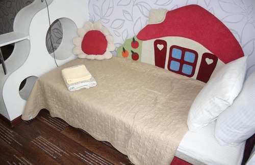 Norilsk Apartment | Discover Kirnova 25: Pet-Friendly Retreat with a 9/10 Rating