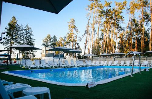 Sokyrna House | Exceptional Amenities at Клуб відпочинку Dacha Retreat