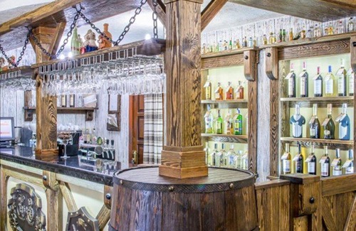 Rivne Hotel | Accessible Family Retreat at Козацькі Забави - Guest Rated 10/10