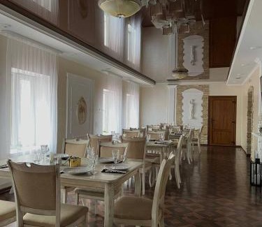 Rivne Hotel | Accessible Family Retreat at Козацькі Забави - Guest Rated 10/10