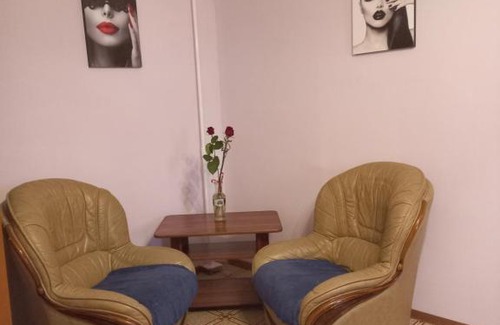 North-Western Administrative Okrug House | Cozy Room at Stroginskiy Bulvar with Kitchen Access