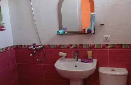 Gelendzhik House | Cozy Rooms in a Private House with Kitchen Amenities
