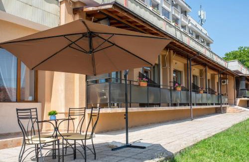Tryavna Hotel | Discover Комплекс Плавис: Top-Rated with Family Amenities