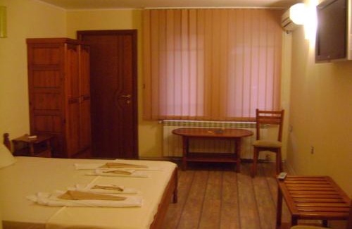 Sandanski Resort | Discover Рожена: Pet-Friendly Hotel with Ocean View Pool