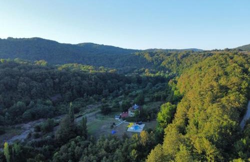 Malko Tarnovo House | Pet-Friendly Къща за гости Сборяна with Ocean View & Pool