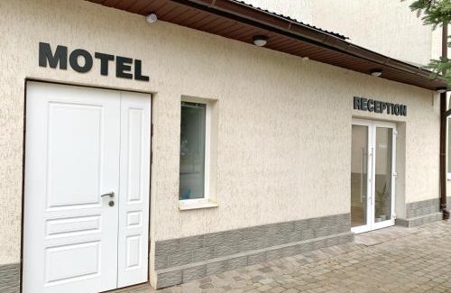 Brody Hotel | Pet-Friendly Complex Fit Life with Spa & Family Amenities