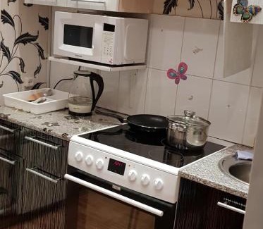 Norilsk Apartment | Comfortable Stays at Комсомольская 47д with Pool & Hot Tub