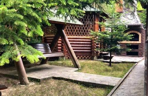 Myhove House | Relax in a Comforting Cottage at Migevo with Ocean Views