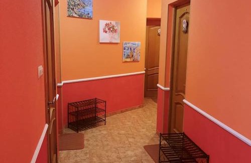 Karpaty Cabin | Cozy Hotel with Pool and Pet-Friendly Amenities