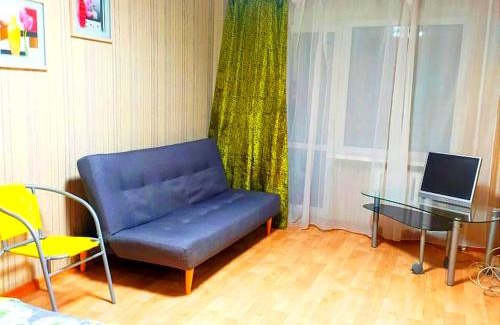 Babushkins'kyi district Apartment | Comfortable Apartments with King Bed & Bath Near Dafi Hospital