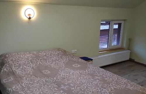 Mykulychyn House | Comfortable Rooms with Hot Tub & Kitchen - Rated 9/10