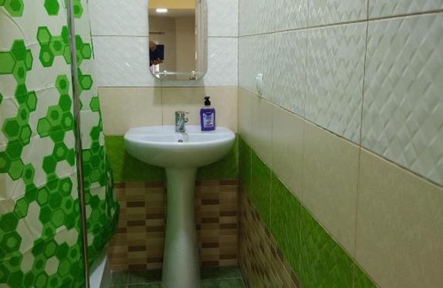 Mykulychyn House | Comfortable Rooms with Hot Tub & Kitchen - Rated 9/10