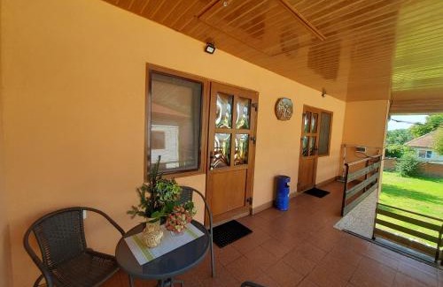 Karpaty Cabin | Comfort Hotel: Guest Rated 9.8 with Pet-Friendly Amenities