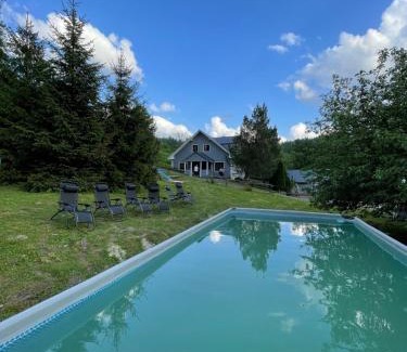 Oryavchyk House | Family-Friendly Escape at Садиба Віват with Pool Access