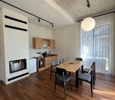Yablunytsya Hotel | Relaxing Forest Cottages with Pool and Ocean View