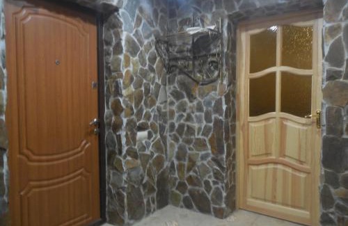 Soymy Apartment | Idyllic Cottage by the River - Pet & Child Friendly Retreat