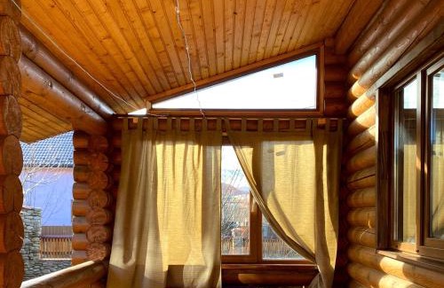 Skole House | Cozy Cottage in the Carpathians, Pet & Child Friendly Stay