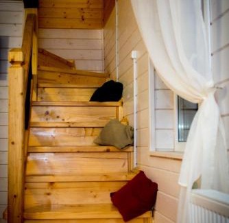 Izki House | Discover Cozy Котедж "Газда" with Breakfast & Family Fun