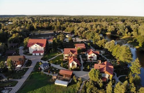 Chernechchyna Hotel | Discover Котедж-парк Славна: Oceanfront, Pet-Friendly Retreat