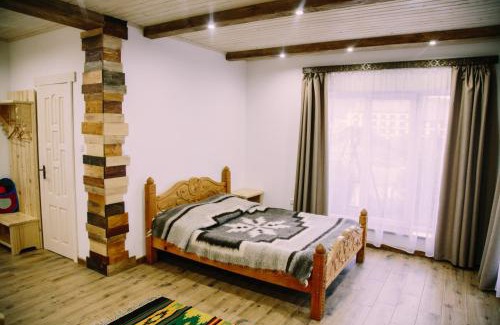 Yaremche Cabin | Kid-Friendly Retreat at Котедж "Солард" - Guest Rated 9.8